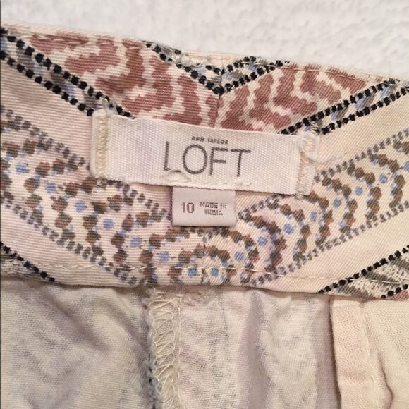 ANN TAYLOR LOFT SHORTS CHEVRON DESIGN - Picture 4 of 6